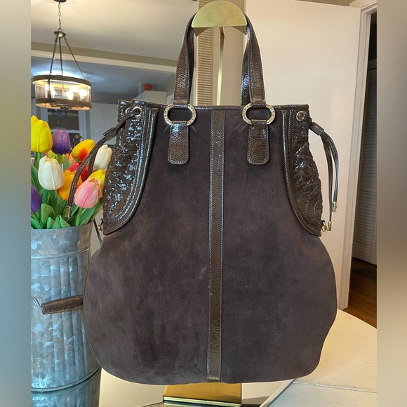 Bvlgari suede and patent leather two-way bag - Picture 3 of 16